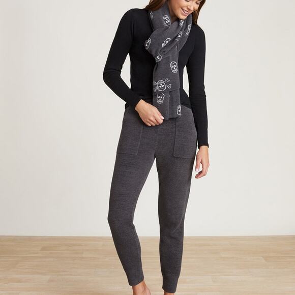 BEARFOOT DREAMS
CozyChic Ultra Lite Skull Print Scarf Gray - Picture 2 of 6